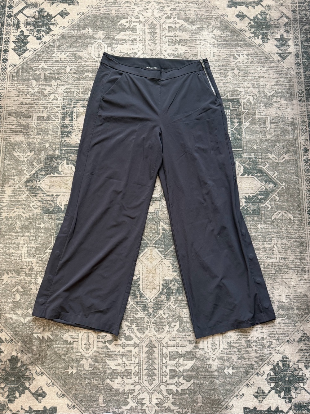 ATHLETA women’s black featherweight stretch GRAMERCY TRACK TROUSER PANTS size 14